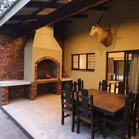 Honeybird Self Catering Accommodation フルフルウェ エクステリア 写真