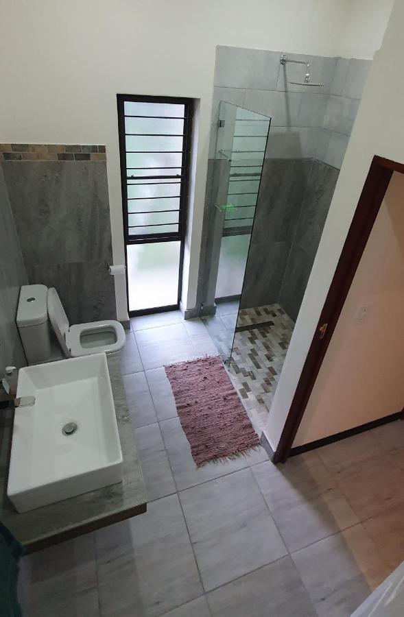 Honeybird Self Catering Accommodation フルフルウェ エクステリア 写真
