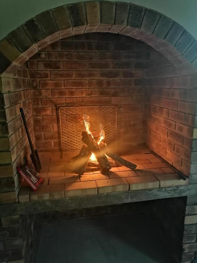 Honeybird Self Catering Accommodation フルフルウェ エクステリア 写真