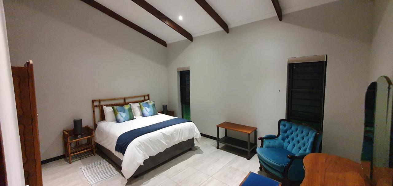 Honeybird Self Catering Accommodation フルフルウェ エクステリア 写真