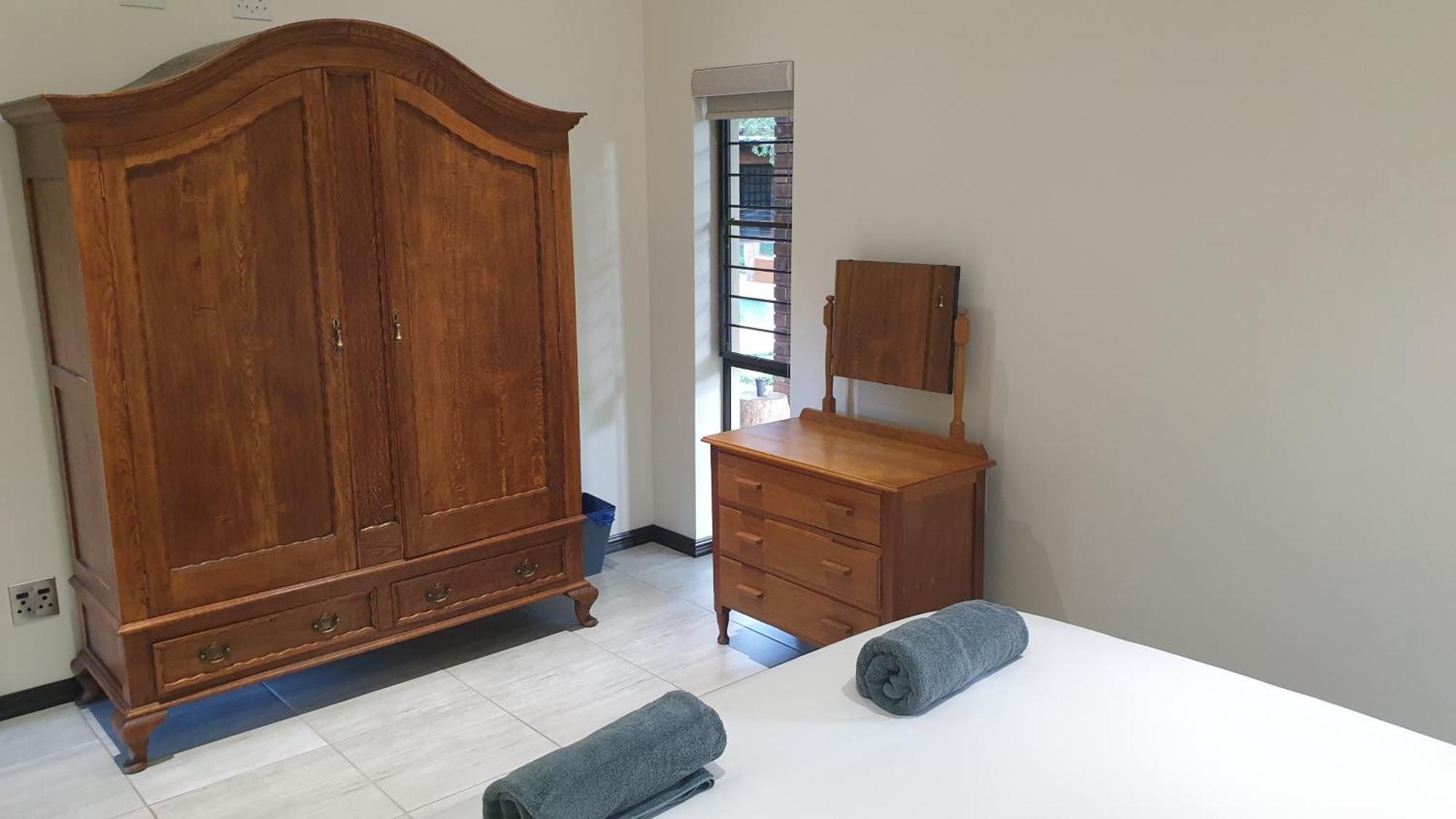 Honeybird Self Catering Accommodation フルフルウェ エクステリア 写真