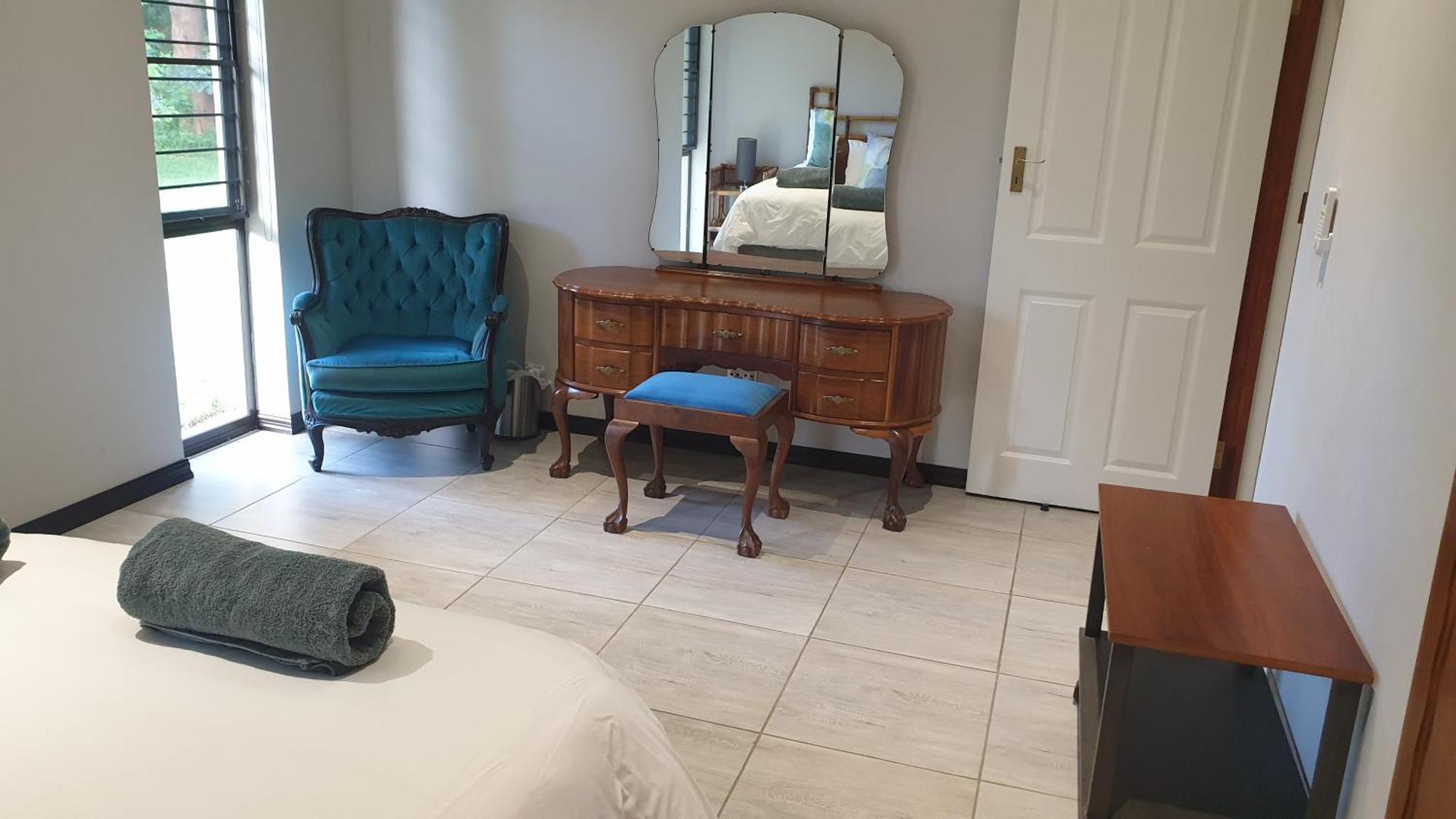 Honeybird Self Catering Accommodation フルフルウェ エクステリア 写真