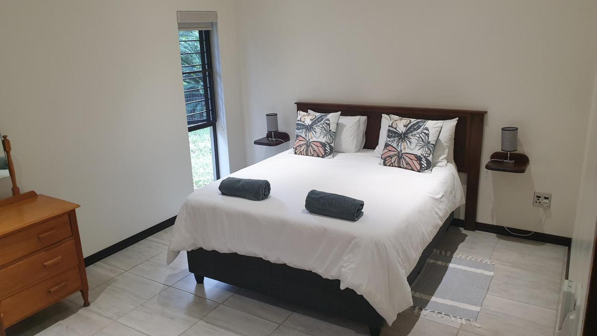 Honeybird Self Catering Accommodation フルフルウェ エクステリア 写真